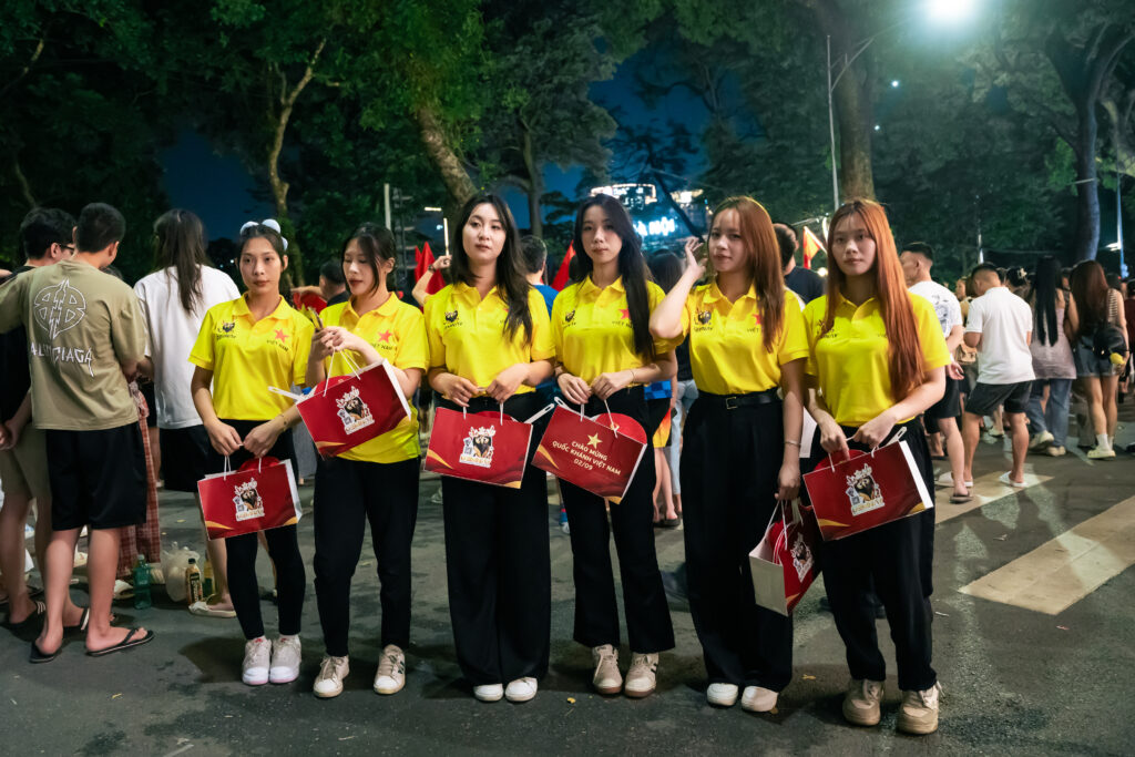 DEMNAY phát hơn 500 phần quà nhân dịp Quốc Khánh